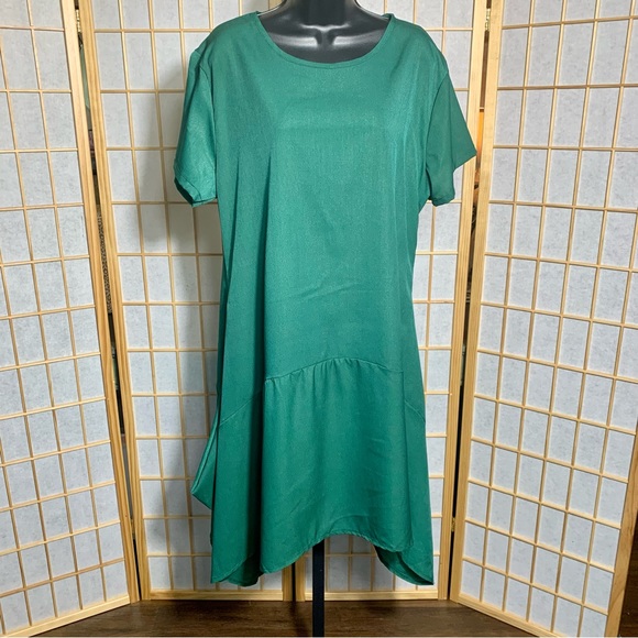 Emerald Green Asymmetrical Dress - Picture 10 of 11
